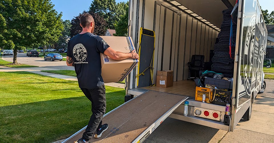 St. Louis Best Moving team